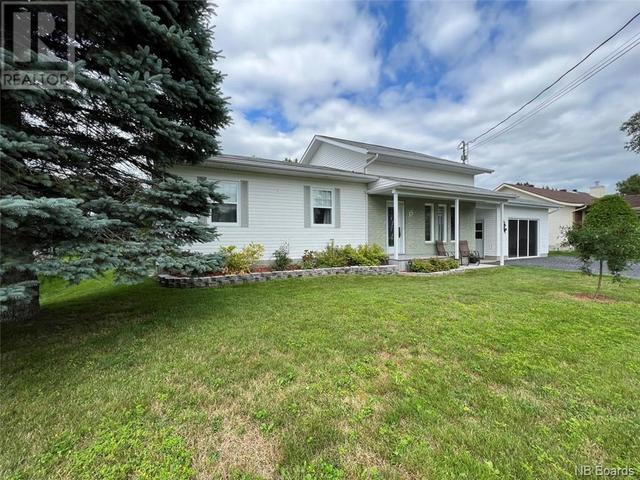 15 Lord Avenue, House detached with 3 bedrooms, 1 bathrooms and null parking in Edmundston NB | Image 34