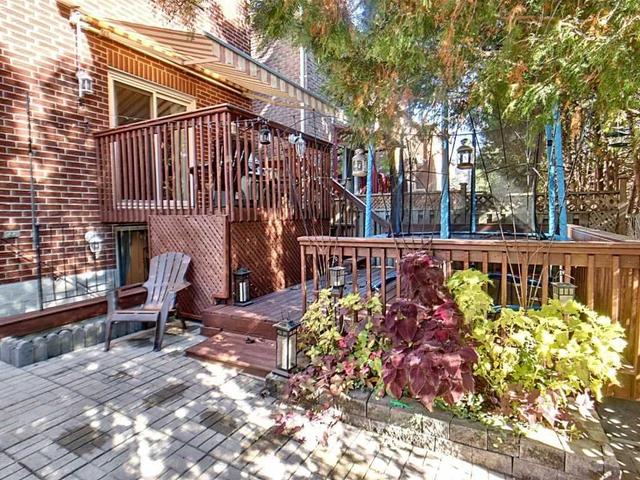 91 Carnival Crt, House attached with 3 bedrooms, 3 bathrooms and 3 parking in Toronto ON | Image 8