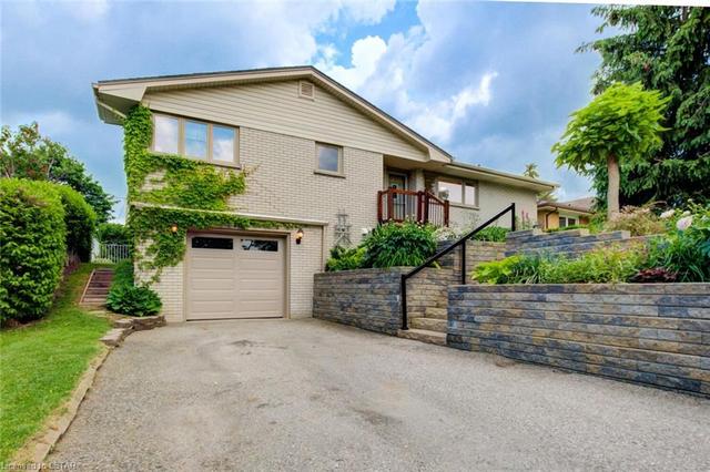 1029 Eagle Drive, House detached with 3 bedrooms, 1 bathrooms and 5 parking in London ON | Image 1