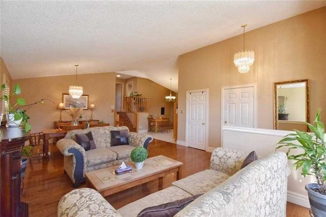 104 Hepburn Cres, House detached with 2 bedrooms, 2 bathrooms and 6 parking in Hamilton ON | Image 21