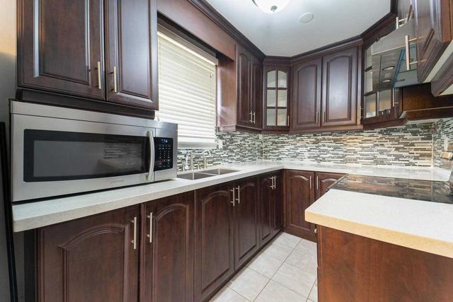 69 Newstead Cres, House semidetached with 3 bedrooms, 2 bathrooms and 2 parking in Brampton ON | Image 11