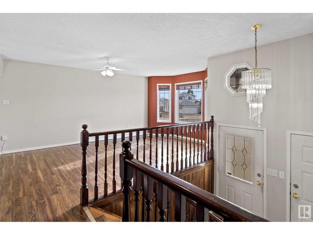 3505 39 Av Nw, House detached with 5 bedrooms, 3 bathrooms and null parking in Edmonton AB | Image 3