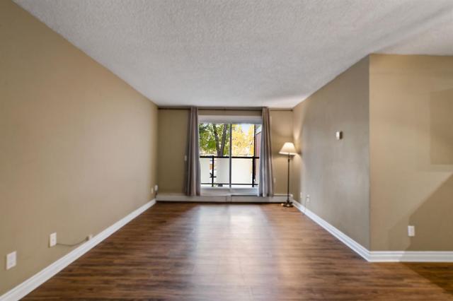 202 - 1915 26 Street Sw, Condo with 2 bedrooms, 1 bathrooms and 1 parking in Calgary AB | Image 3