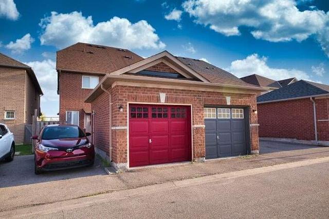 2352 Bur Oak Ave, House semidetached with 4 bedrooms, 3 bathrooms and 5 parking in Markham ON | Image 14