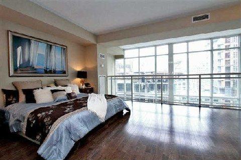 lph10 - 21 Nelson St, Condo with 1 bedrooms, 2 bathrooms and 1 parking in Toronto ON | Image 13