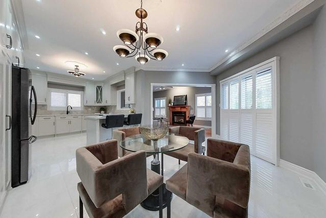 7327 Glamorgan Way, House detached with 4 bedrooms, 5 bathrooms and 5 parking in Mississauga ON | Image 9