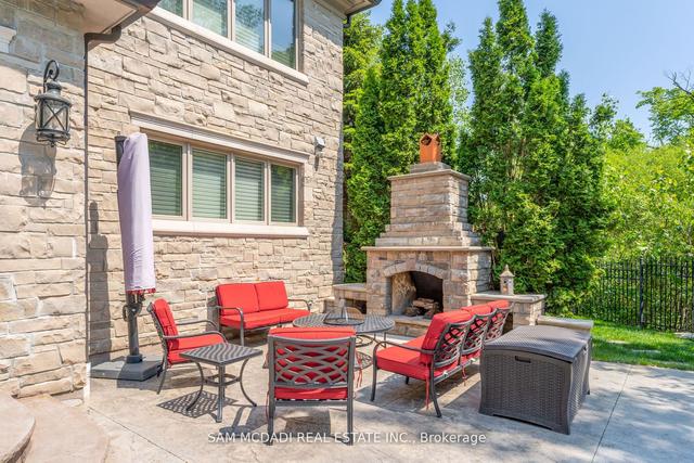158 Edenbridge Dr, House detached with 4 bedrooms, 6 bathrooms and 10 parking in Toronto ON | Image 32