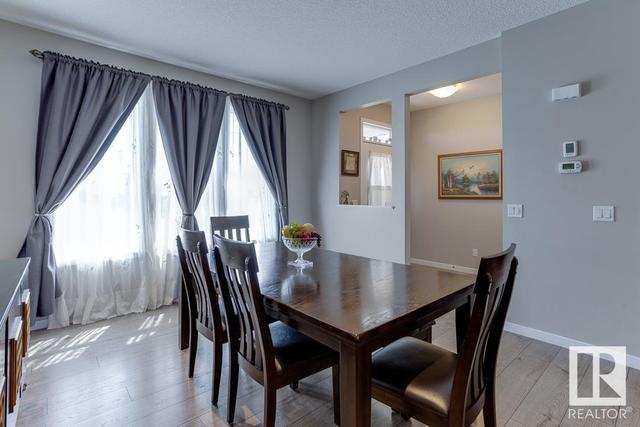 4073 Prowse Ln Sw, House detached with 4 bedrooms, 3 bathrooms and 4 parking in Edmonton AB | Image 2