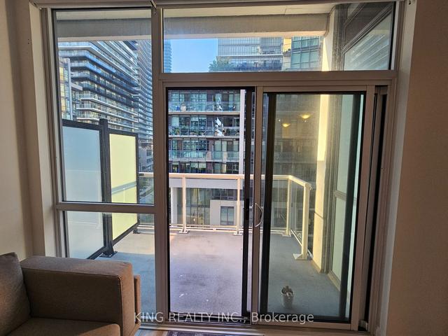 405 - 65 Annie Craig Dr S, Condo with 2 bedrooms, 2 bathrooms and 1 parking in Toronto ON | Image 13