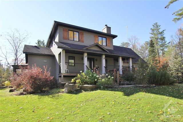 5173 Loggers Way, House detached with 4 bedrooms, 3 bathrooms and 10 parking in Ottawa ON | Image 1