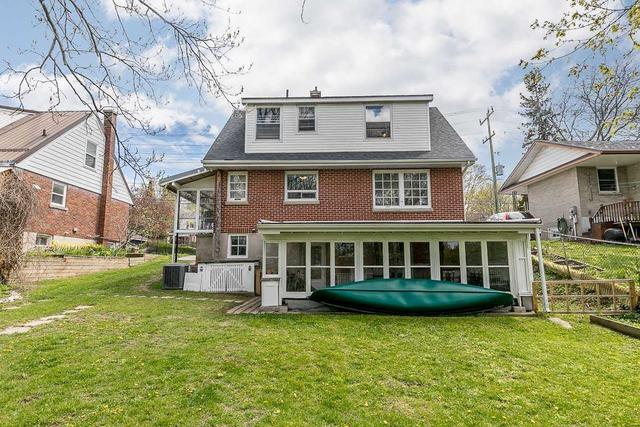 110 Codrington St, House detached with 3 bedrooms, 3 bathrooms and 3 parking in Barrie ON | Image 35