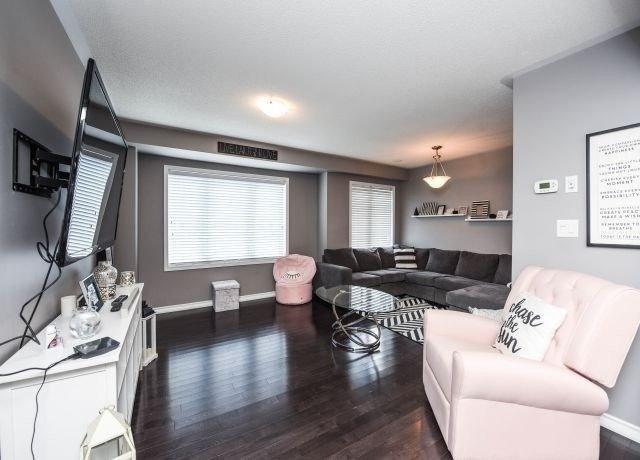 94 Vanhorne Clse, House attached with 3 bedrooms, 3 bathrooms and 2 parking in Brampton ON | Image 4