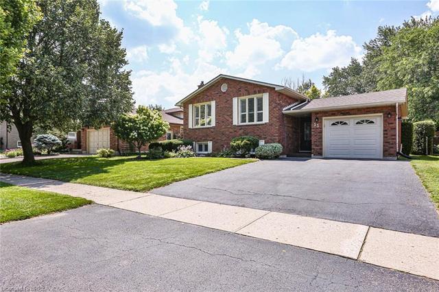 33 Spartan Drive, House detached with 4 bedrooms, 2 bathrooms and 3 parking in Brantford ON | Image 1