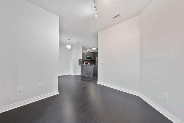 606 - 39 New Delhi Dr, Condo with 3 bedrooms, 2 bathrooms and 2 parking in Markham ON | Image 5