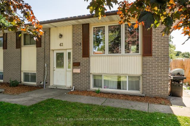42 Daniel Ave, House detached with 3 bedrooms, 2 bathrooms and 4 parking in Kitchener ON | Image 23