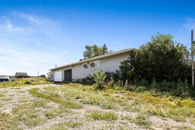 200083 Range Road 211, House detached with 4 bedrooms, 1 bathrooms and 4 parking in Vulcan County AB | Image 9