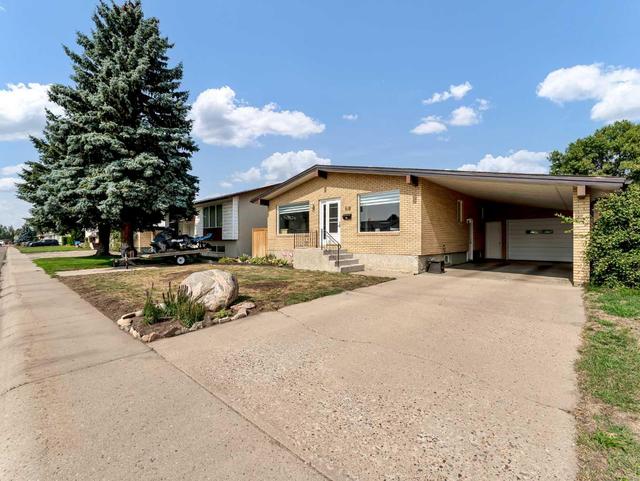 60 Cameron Road Se, House detached with 4 bedrooms, 2 bathrooms and 4 parking in Medicine Hat AB | Image 1