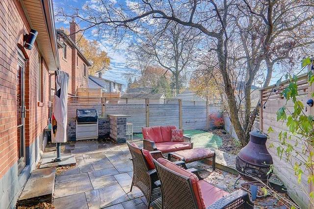 8 Thirty First St, House detached with 3 bedrooms, 2 bathrooms and 2 parking in Toronto ON | Image 17
