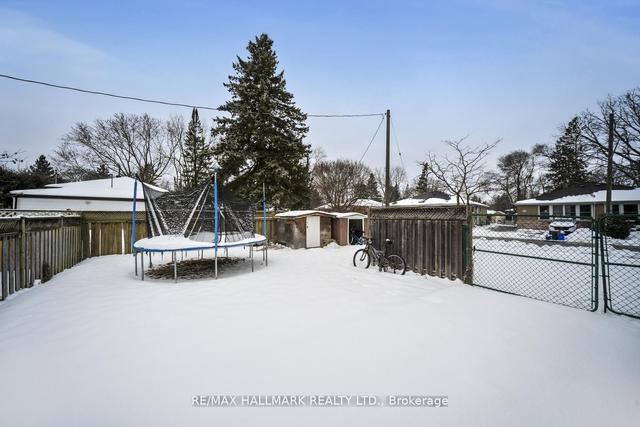 1 Huron Crt, House detached with 3 bedrooms, 2 bathrooms and 4 parking in Aurora ON | Image 32