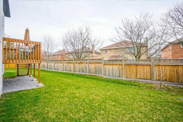 17 Francesco Crt, House detached with 4 bedrooms, 5 bathrooms and 6 parking in Markham ON | Image 25