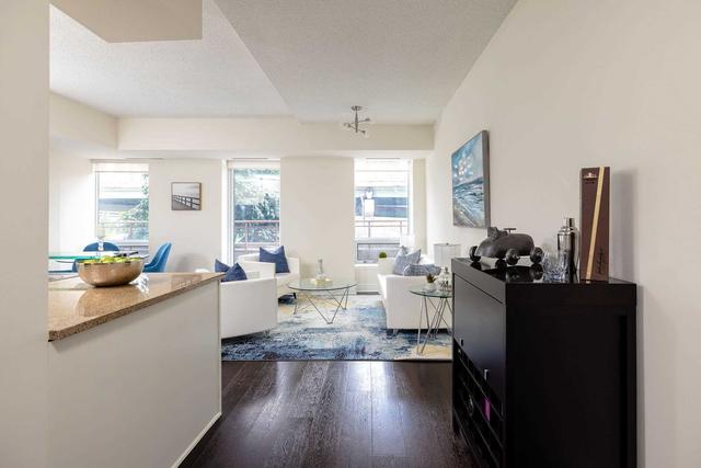 312e - 500 Queens Quay W, Condo with 1 bedrooms, 2 bathrooms and 1 parking in Toronto ON | Image 11