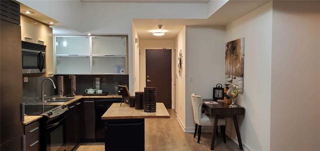 823 - 8 Telegram Mews, Condo with 1 bedrooms, 2 bathrooms and 1 parking in Toronto ON | Image 11