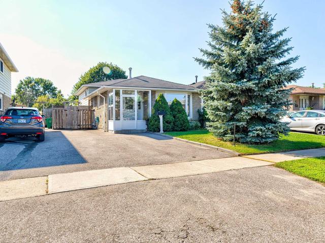 775 Eaglemount Cres, House semidetached with 3 bedrooms, 2 bathrooms and 4 parking in Mississauga ON | Image 32