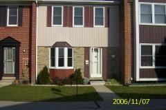 98 - 900 Central Park Dr, Townhouse with 3 bedrooms, 2 bathrooms and 1 parking in Brampton ON | Image 1