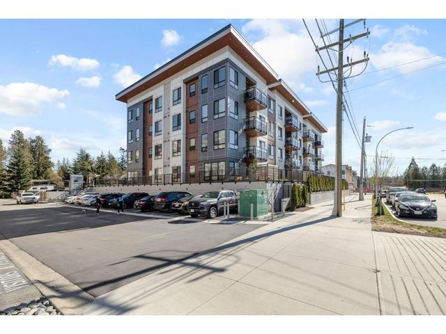 104 - 19825 54 Avenue, Condo with 3 bedrooms, 2 bathrooms and 1 parking in Langley BC | Image 25