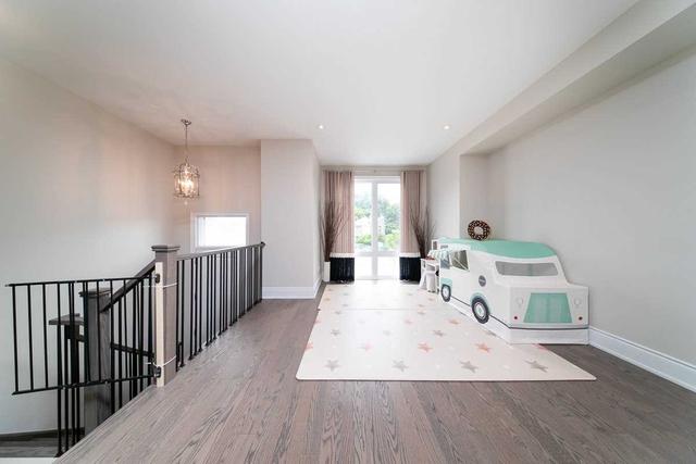27a Marquette Ave, House semidetached with 4 bedrooms, 4 bathrooms and 2 parking in Toronto ON | Image 26