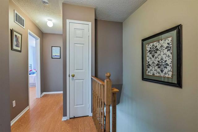 57 Spadina Rd, Townhouse with 3 bedrooms, 2 bathrooms and 2 parking in Brampton ON | Image 7