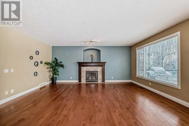 227 Everglade Circle Sw, House detached with 3 bedrooms, 3 bathrooms and 4 parking in Calgary AB | Image 14