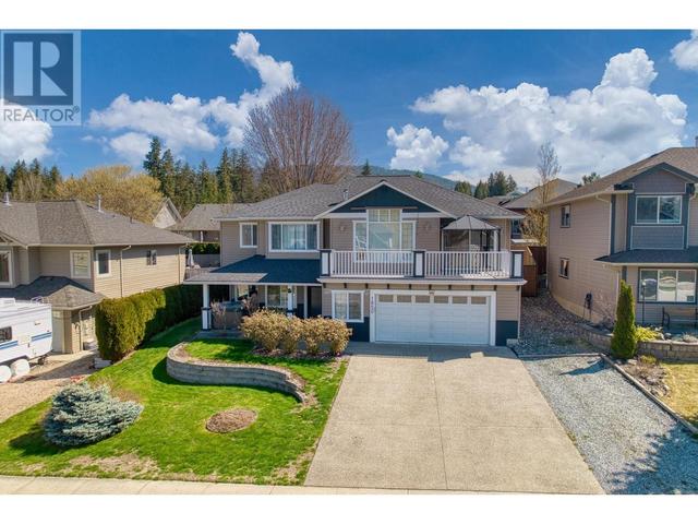 1850 23 Street Ne, House detached with 5 bedrooms, 3 bathrooms and 2 parking in Salmon Arm BC | Image 1