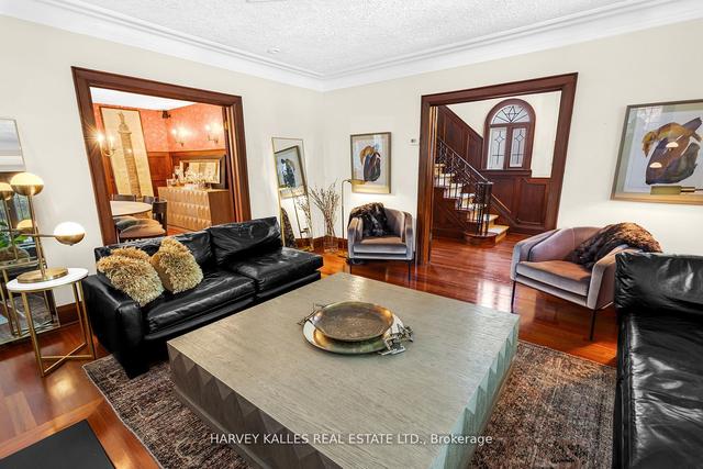 626 Lonsdale Rd, House detached with 4 bedrooms, 4 bathrooms and 2 parking in Toronto ON | Image 3