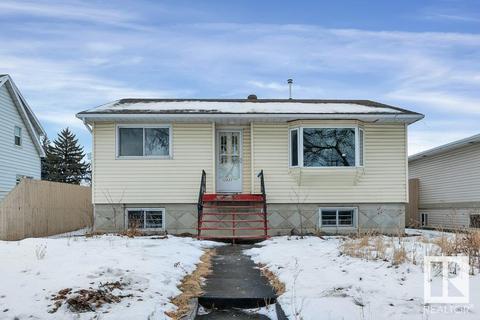 12427 96 St Nw, House detached with 3 bedrooms, 2 bathrooms and null parking in Edmonton AB | Card Image