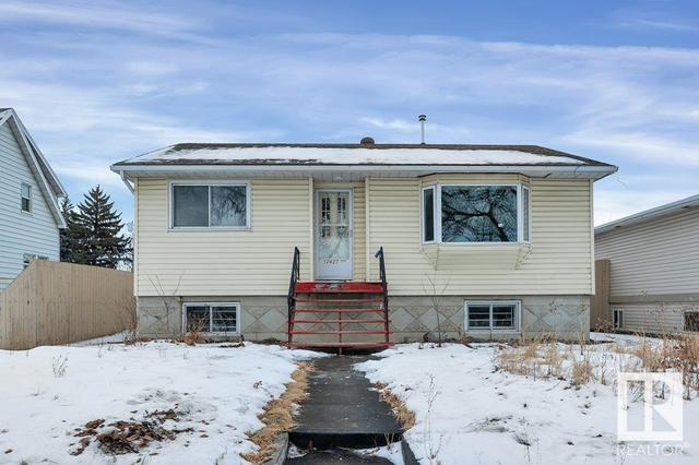 12427 96 St Nw, House detached with 3 bedrooms, 2 bathrooms and null parking in Edmonton AB | Image 1