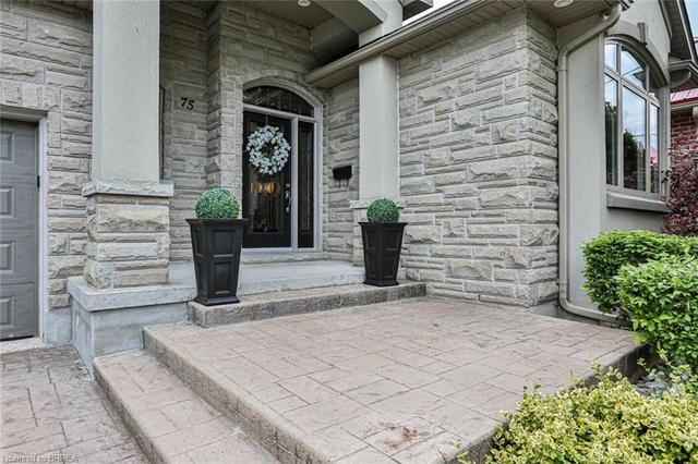 75 Barnes Avenue, House detached with 4 bedrooms, 2 bathrooms and 8 parking in Brantford ON | Image 2