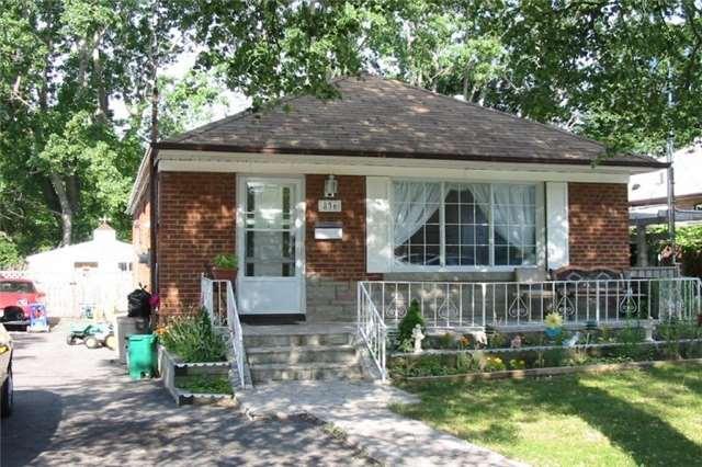 836 Kennedy Rd, House detached with 3 bedrooms, 2 bathrooms and 4 parking in Toronto ON | Image 1