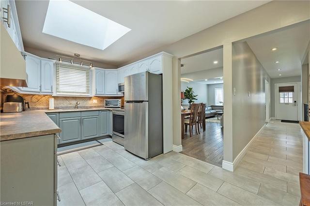 17 Harrow Court, House detached with 3 bedrooms, 2 bathrooms and 6 parking in London ON | Image 10