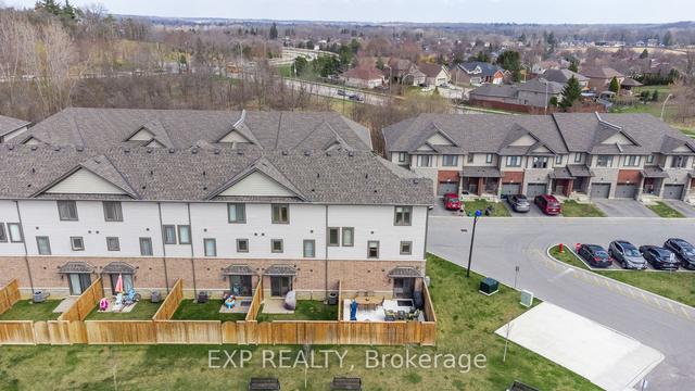 172 - 77 Diana Ave, House attached with 3 bedrooms, 2 bathrooms and 2 parking in Brantford ON | Image 28