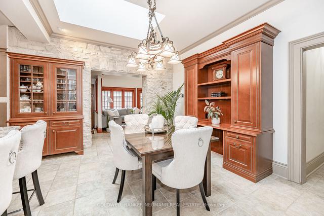 43 Galt St, House detached with 5 bedrooms, 3 bathrooms and 9 parking in Guelph ON | Image 3