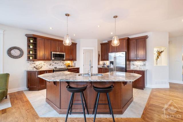504 Mazari Crescent, House detached with 4 bedrooms, 3 bathrooms and 4 parking in Ottawa ON | Image 12