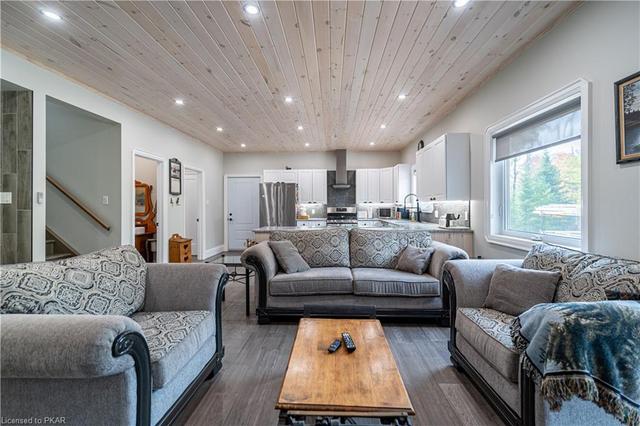 732 County Road 620, House detached with 3 bedrooms, 2 bathrooms and 8 parking in North Kawartha ON | Image 11