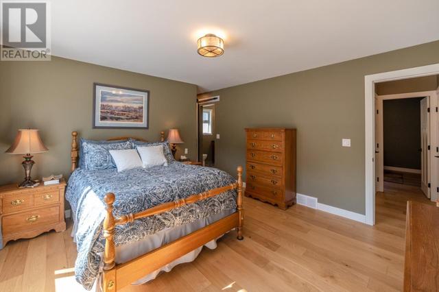 119 St Andrews Drive, House detached with 4 bedrooms, 2 bathrooms and 3 parking in Okanagan Similkameen I BC | Image 14