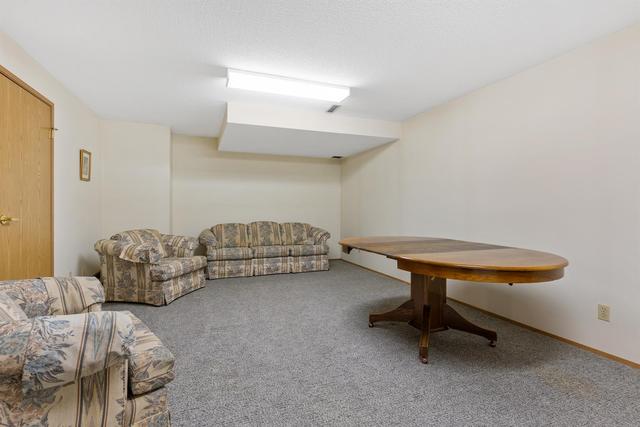 3906 56a Street Close, Home with 4 bedrooms, 2 bathrooms and 1 parking in Camrose County AB | Image 8