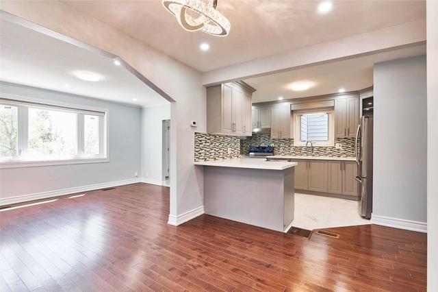 58 Colonial Ave, House detached with 4 bedrooms, 3 bathrooms and 5 parking in Toronto ON | Image 19