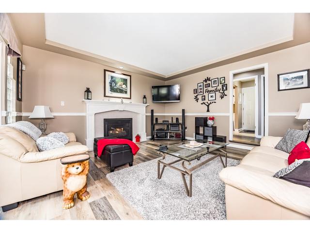 16687 83 Avenue, House detached with 4 bedrooms, 3 bathrooms and 8 parking in Surrey BC | Image 6