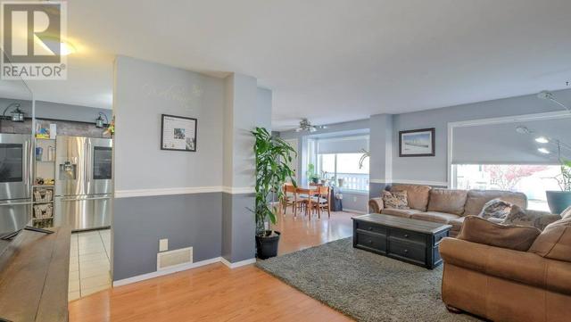 158 - 1458 Penticton Avenue, House attached with 3 bedrooms, 1 bathrooms and 2 parking in Penticton BC | Image 2