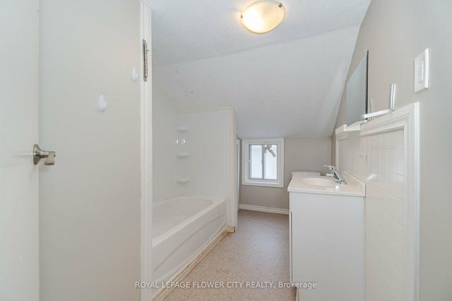 189 Dundas St N, House semidetached with 2 bedrooms, 2 bathrooms and 5 parking in Cambridge ON | Image 24