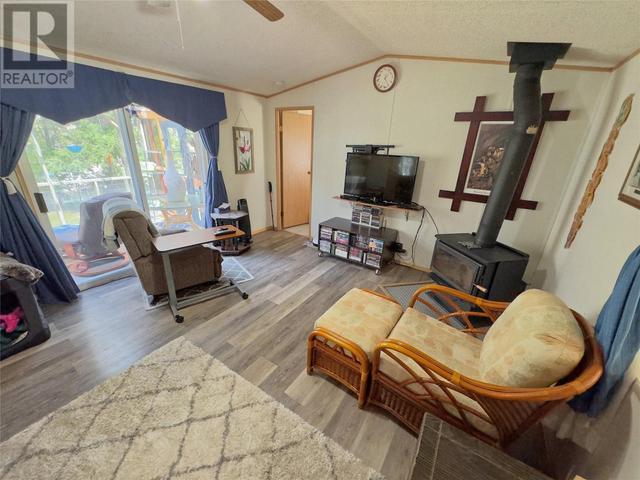 2446 Hwy 3, House other with 2 bedrooms, 2 bathrooms and null parking in Central Kootenay B BC | Image 16